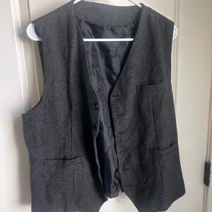Amazon Men's Black Vest